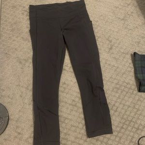 Lululemon black pants size 6